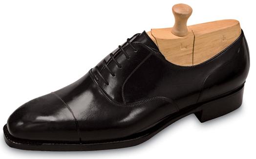 Siete zapatos para un gentleman: de Crockett & Jones a Louis Vuitton