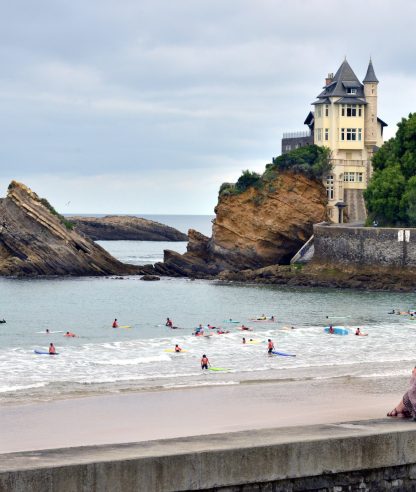 Biarritz. Surf en la playa Côte des Basques y Casa Beltxa. País Vascofrancés. Aquitania. Francia. Foto: Marga Estebaranz